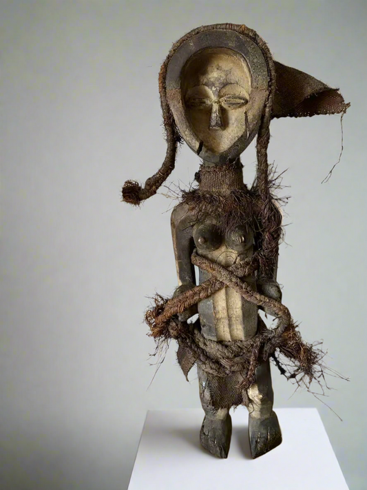 BAKWELE statue